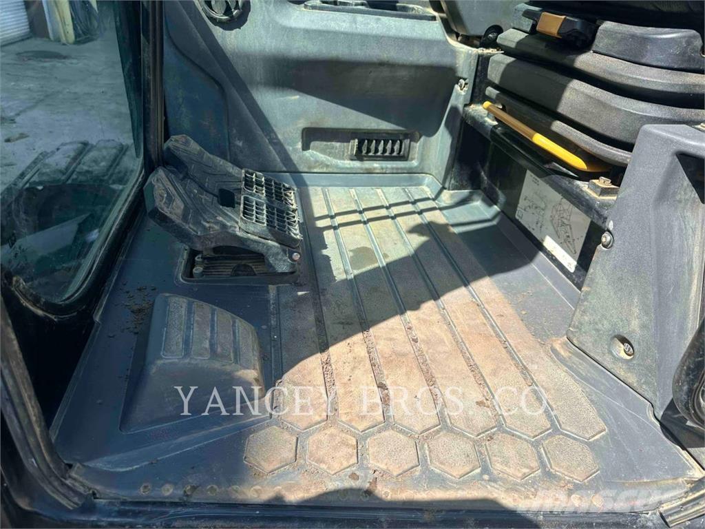 CAT 310 Escavadeiras de esteiras