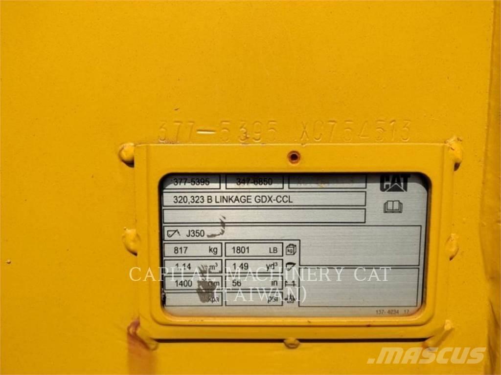 CAT 320 Baldes