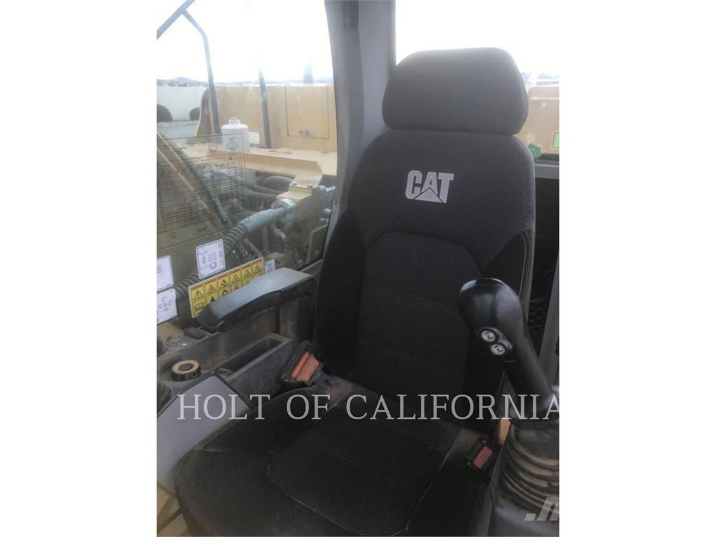 CAT 320 Escavadeiras de esteiras