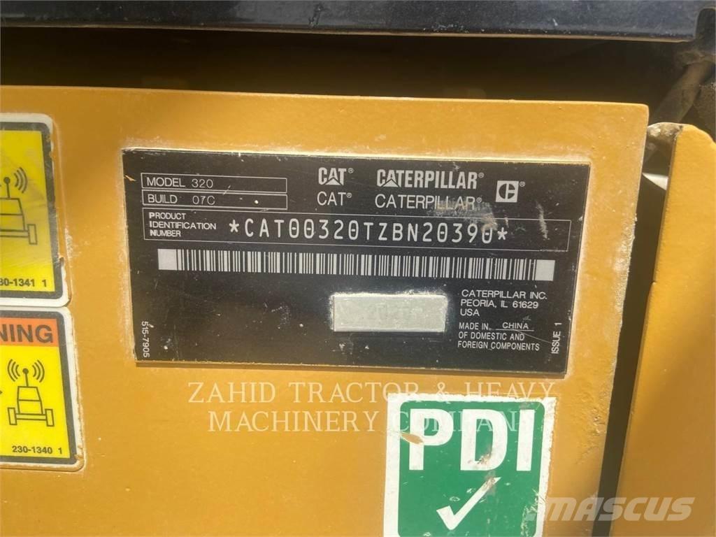 CAT 32007 Escavadeiras de esteiras