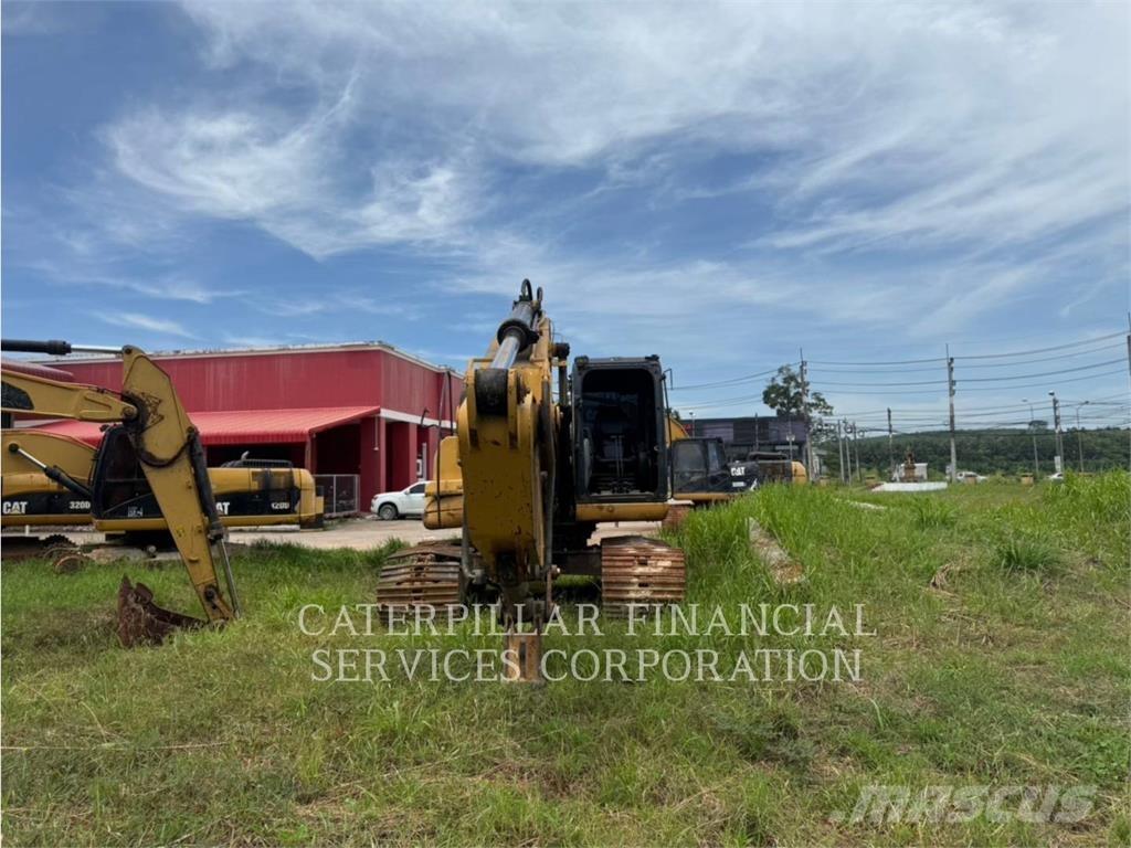 CAT 320D Escavadeiras de esteiras