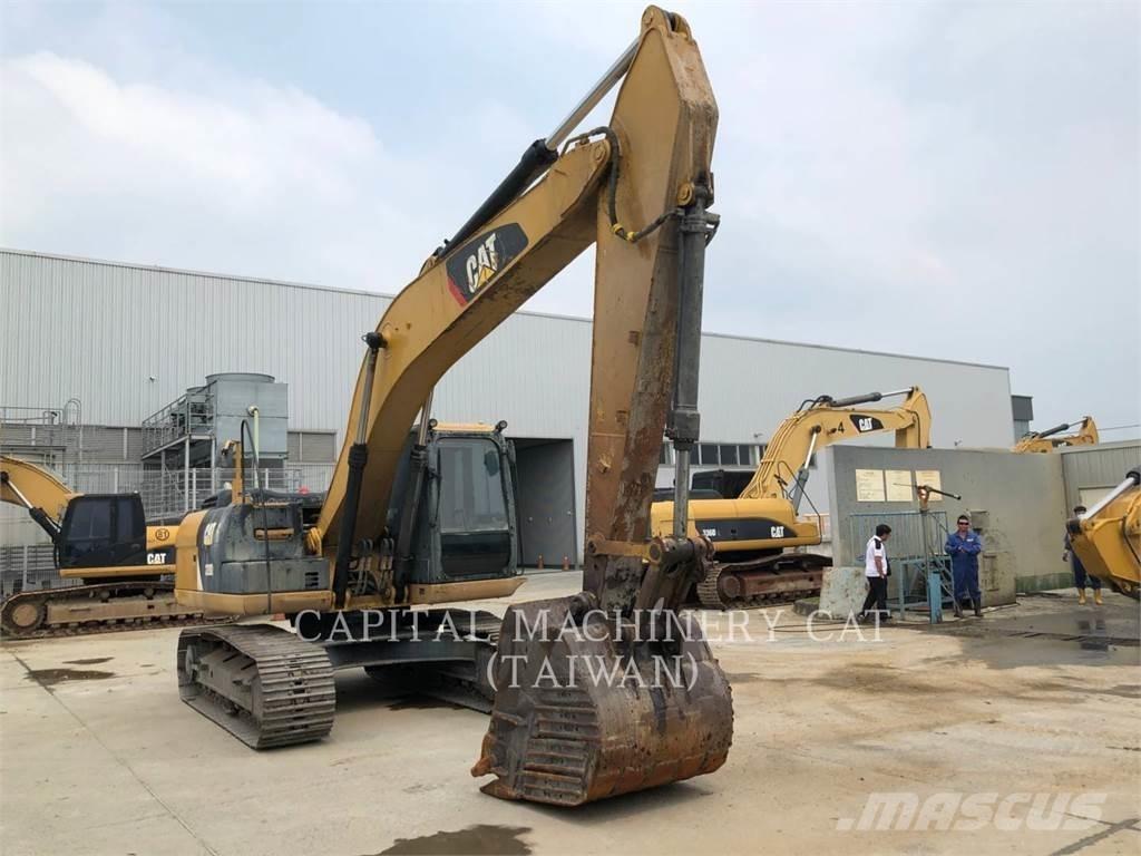 CAT 320D2 Escavadeiras de esteiras