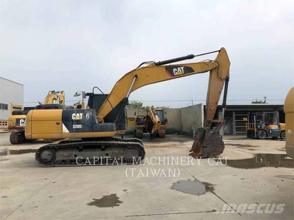 CAT 320D2 Escavadeiras de esteiras