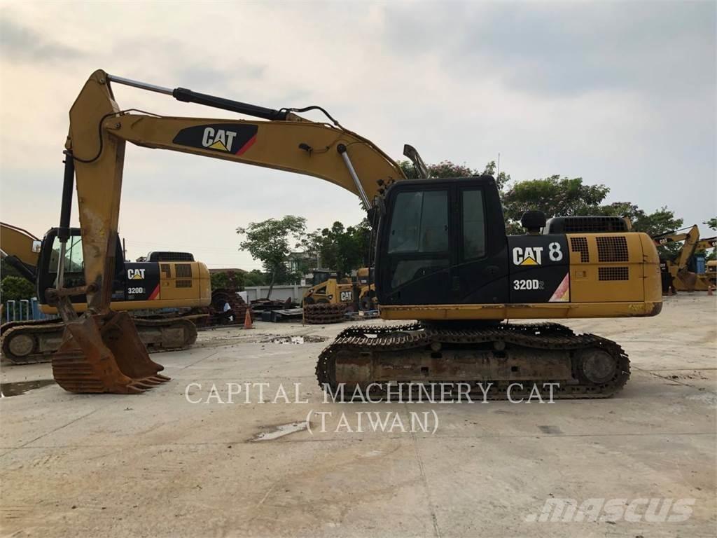 CAT 320D2 Escavadeiras de esteiras