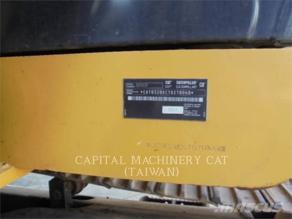 CAT 320D2 Escavadeiras de esteiras