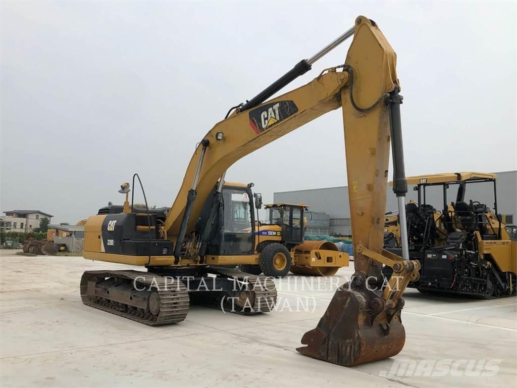 CAT 320D2 Escavadeiras de esteiras
