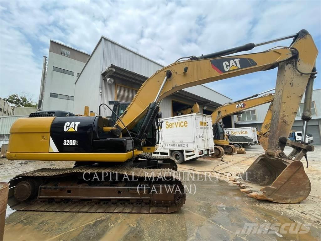 CAT 320D2 Escavadeiras de esteiras