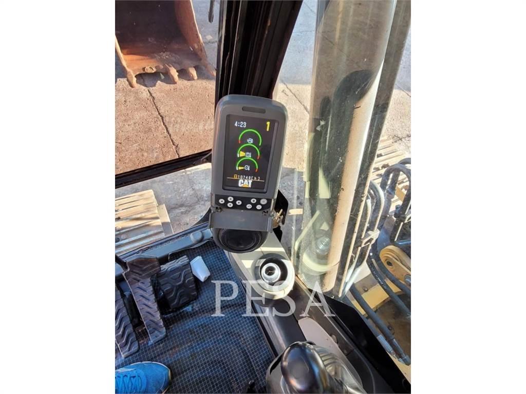 CAT 320D2 Escavadeiras de esteiras