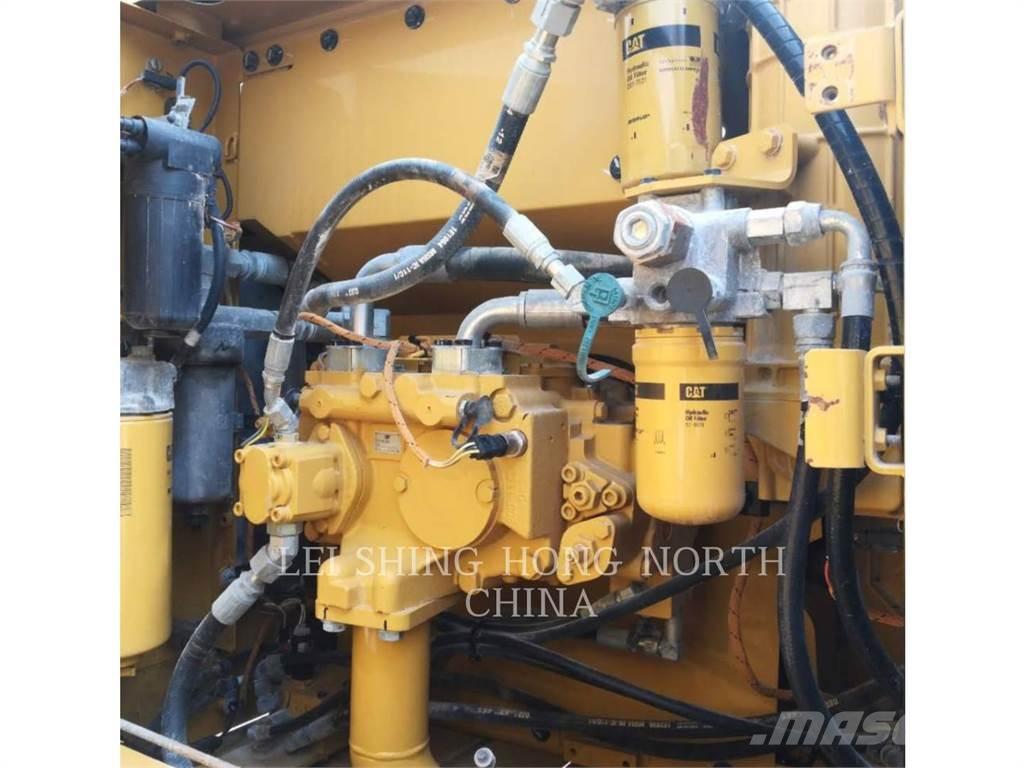 CAT 320D2 Escavadeiras de esteiras