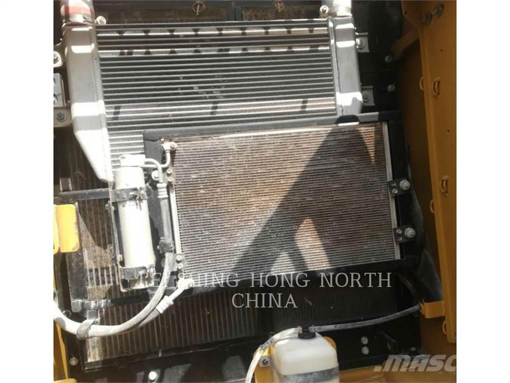 CAT 320D2 Escavadeiras de esteiras