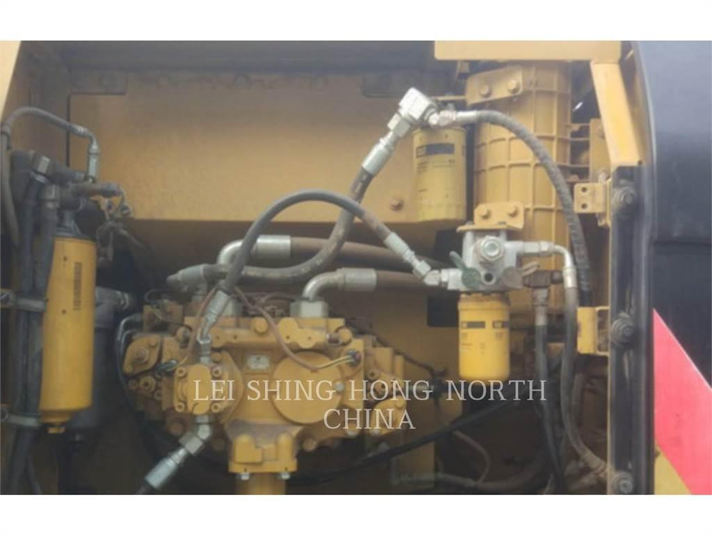 CAT 320D2 Escavadeiras de esteiras