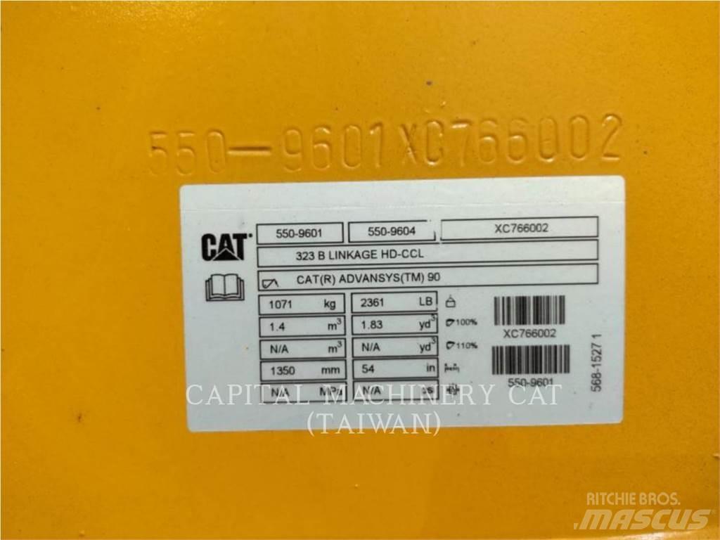 CAT 323 Baldes