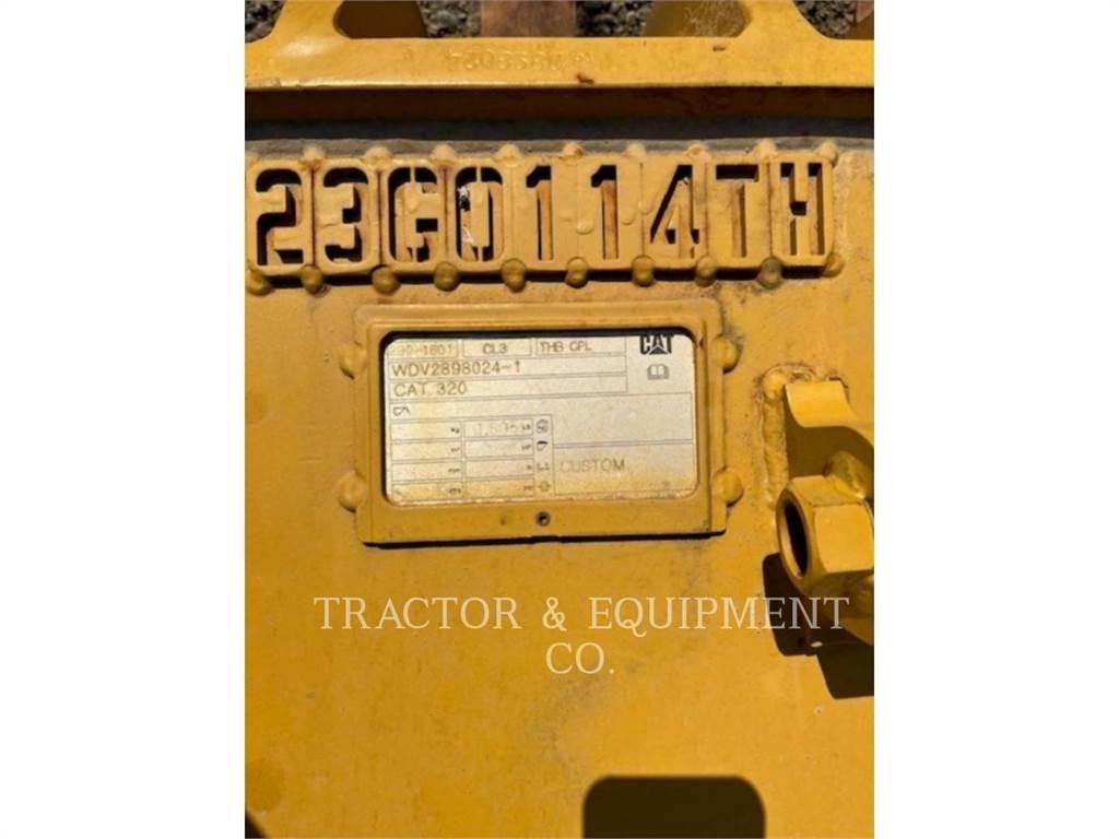CAT 323 Escavadeiras de esteiras