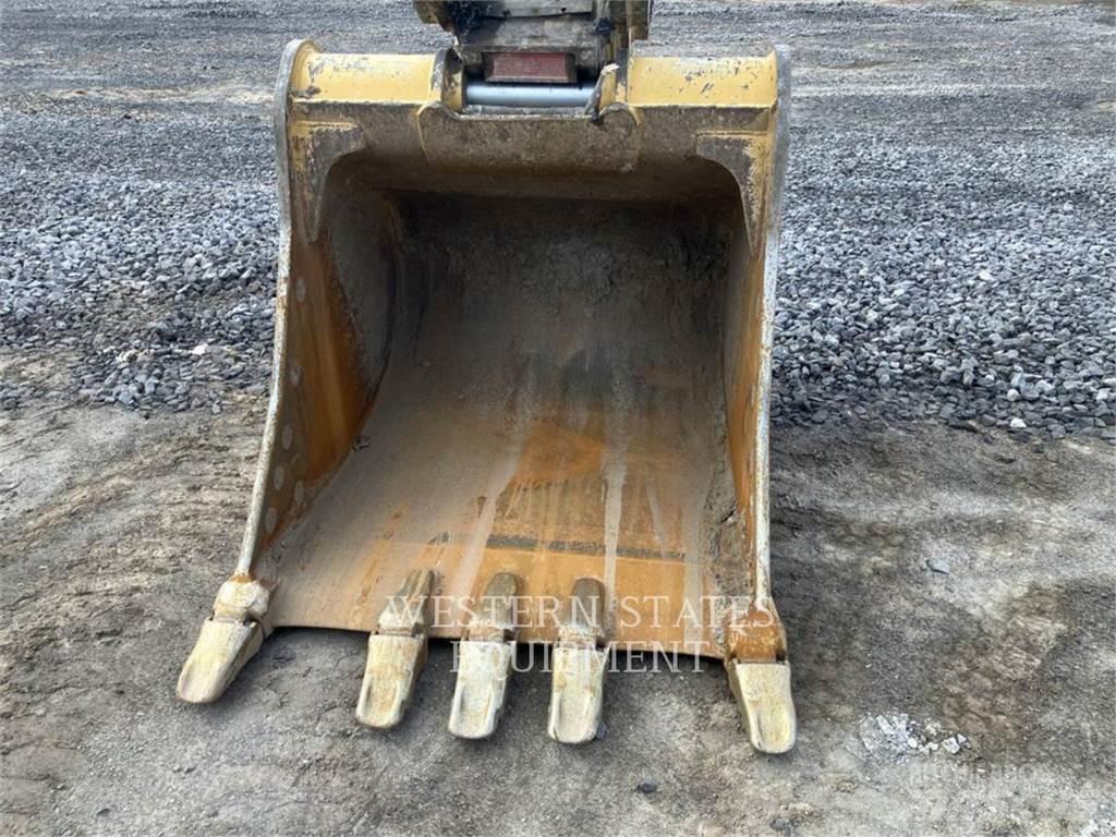 CAT 323 Escavadeiras de esteiras