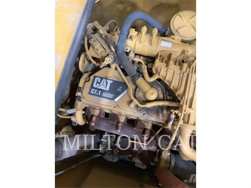 CAT 323 Escavadeiras de esteiras
