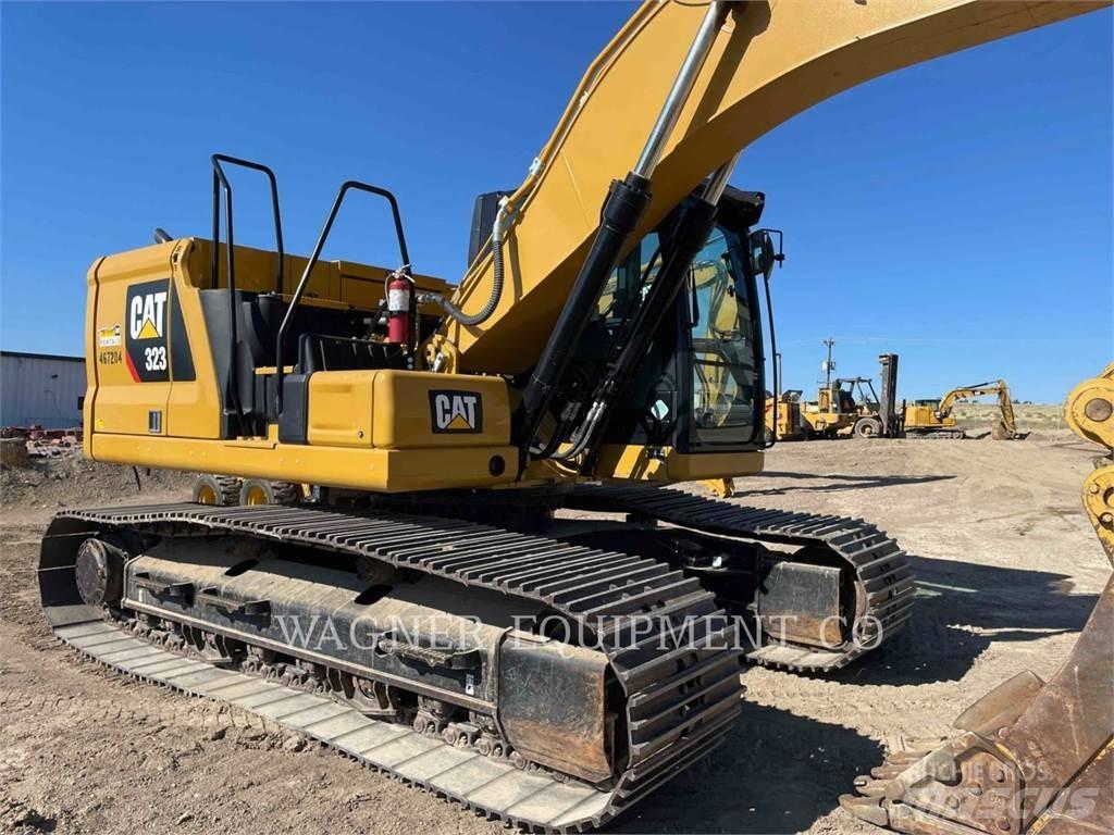 CAT 323 Escavadeiras de esteiras