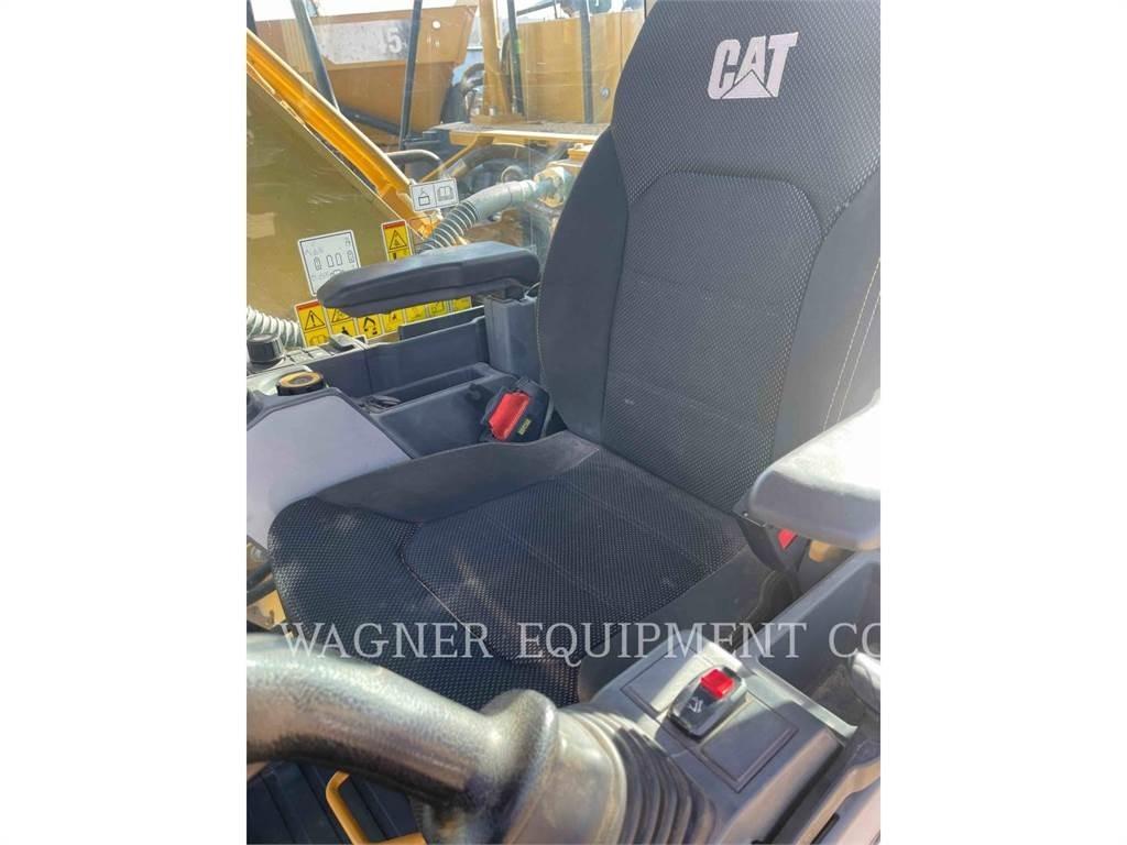 CAT 323 Escavadeiras de esteiras