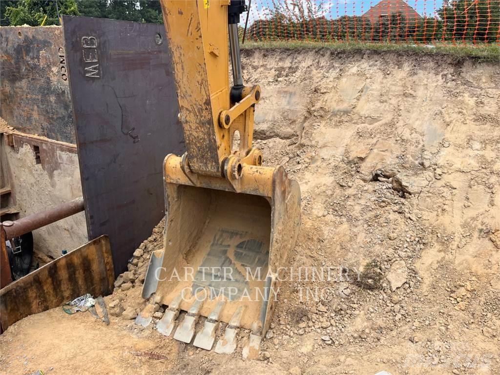 CAT 323FL Escavadeiras de esteiras