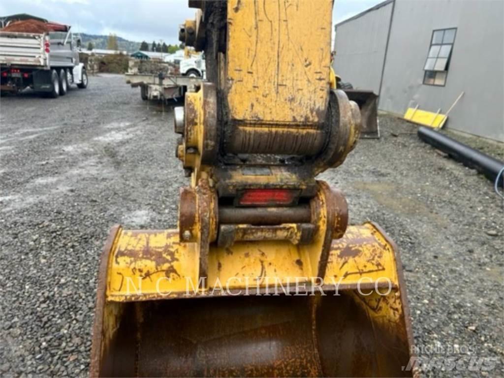 CAT 325 Escavadeiras de esteiras
