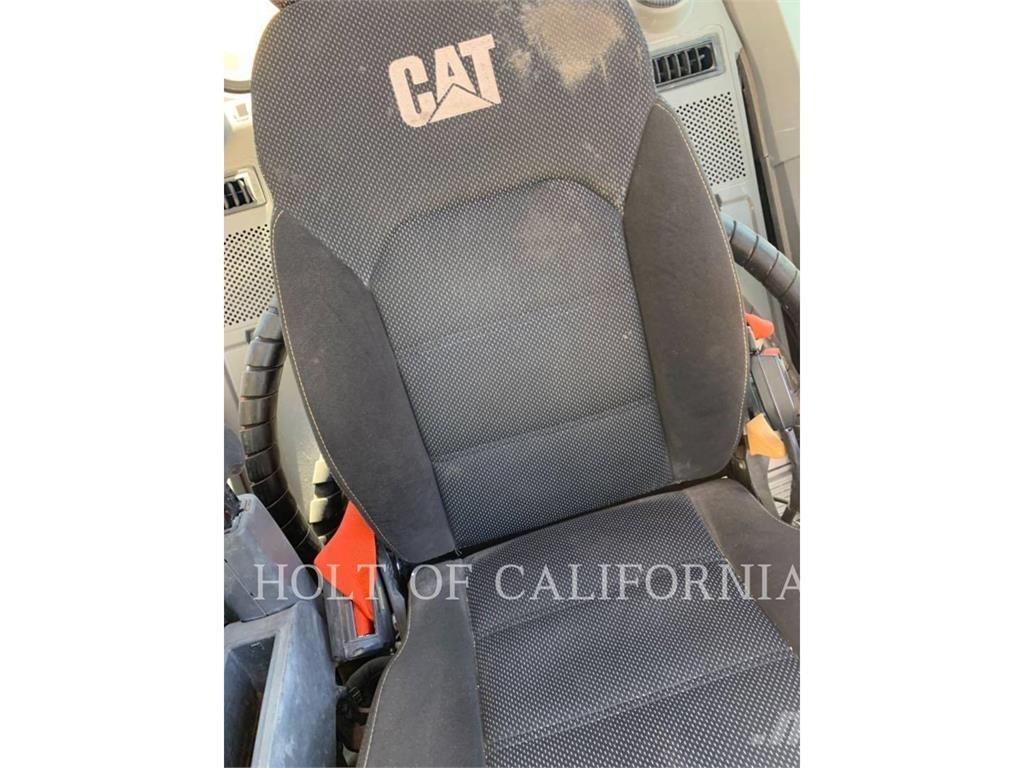 CAT 325 2D Escavadeiras de esteiras