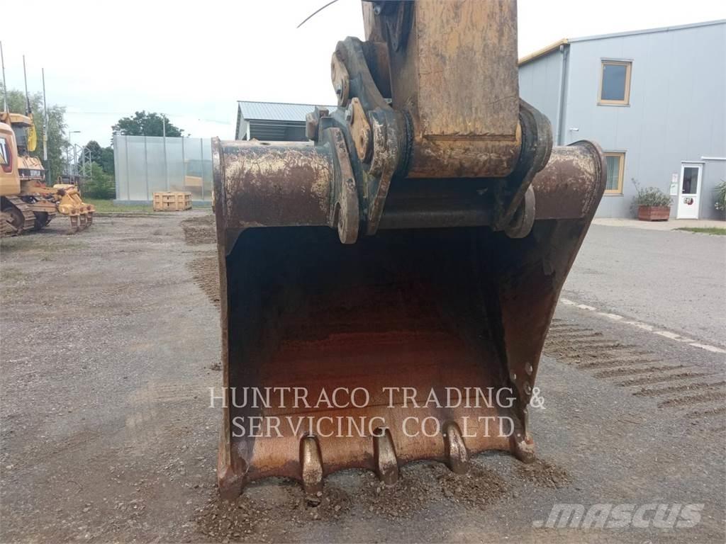 CAT 326-07 Escavadeiras de esteiras