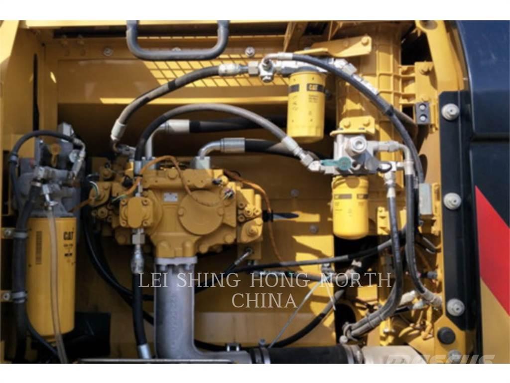 CAT 326D2L Escavadeiras de esteiras