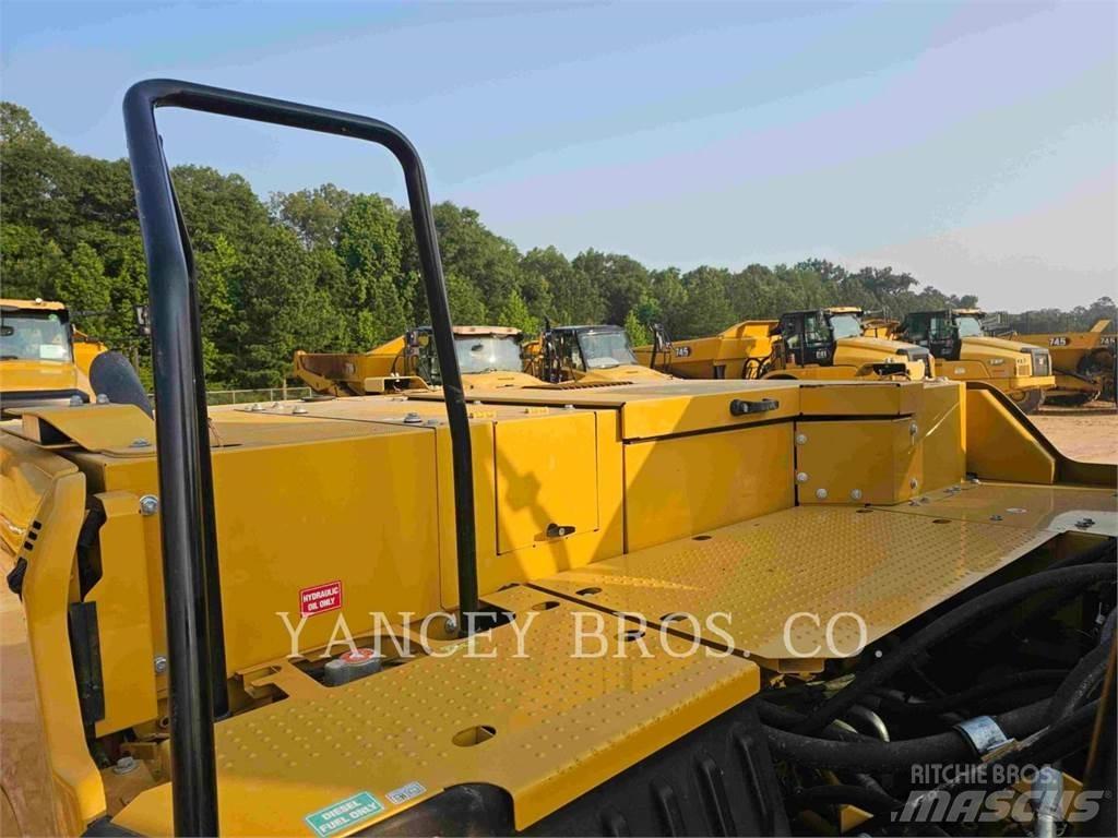 CAT 33007 Escavadeiras de esteiras