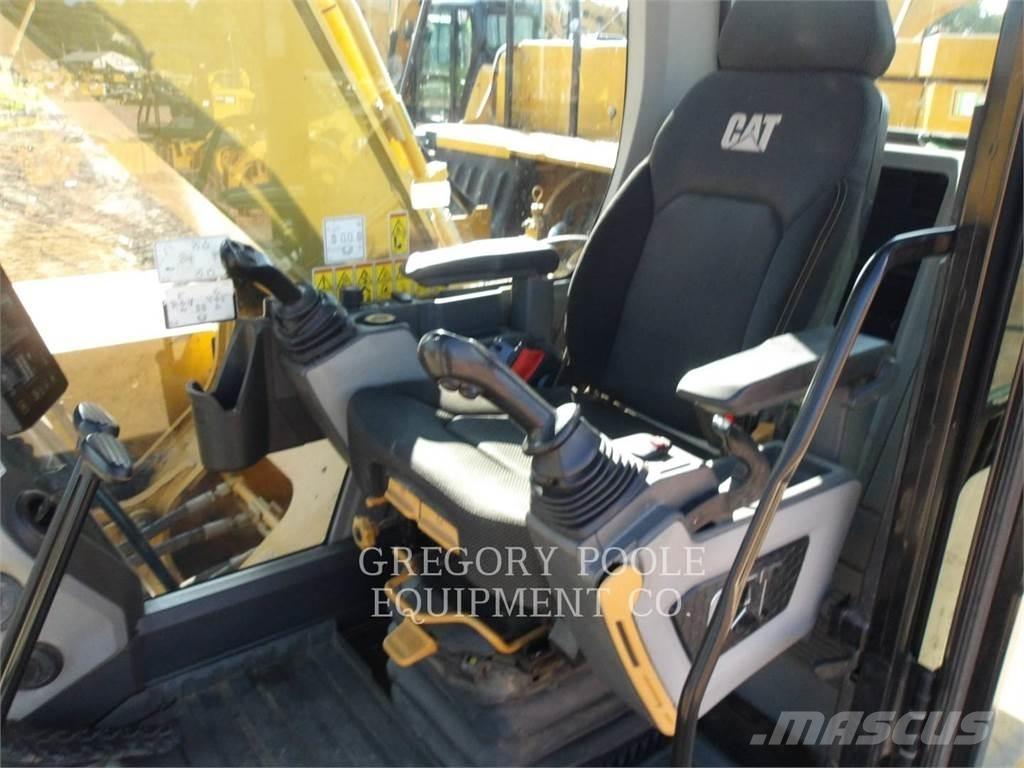 CAT 33007 Escavadeiras de esteiras