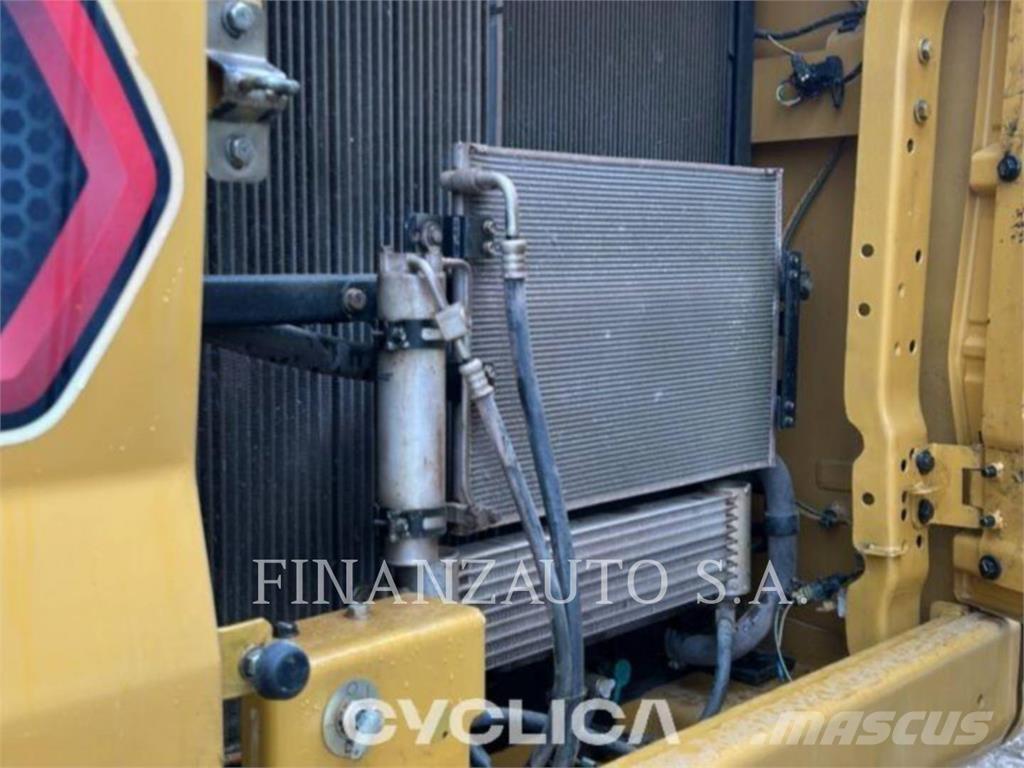 CAT 330GC Escavadeiras de esteiras