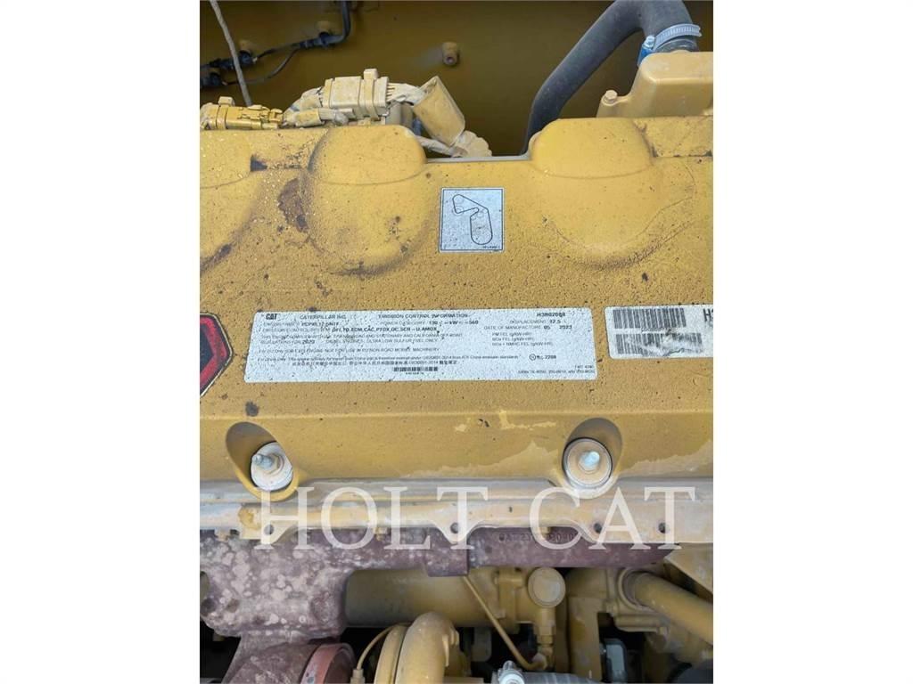 CAT 352 12 Escavadeiras de esteiras