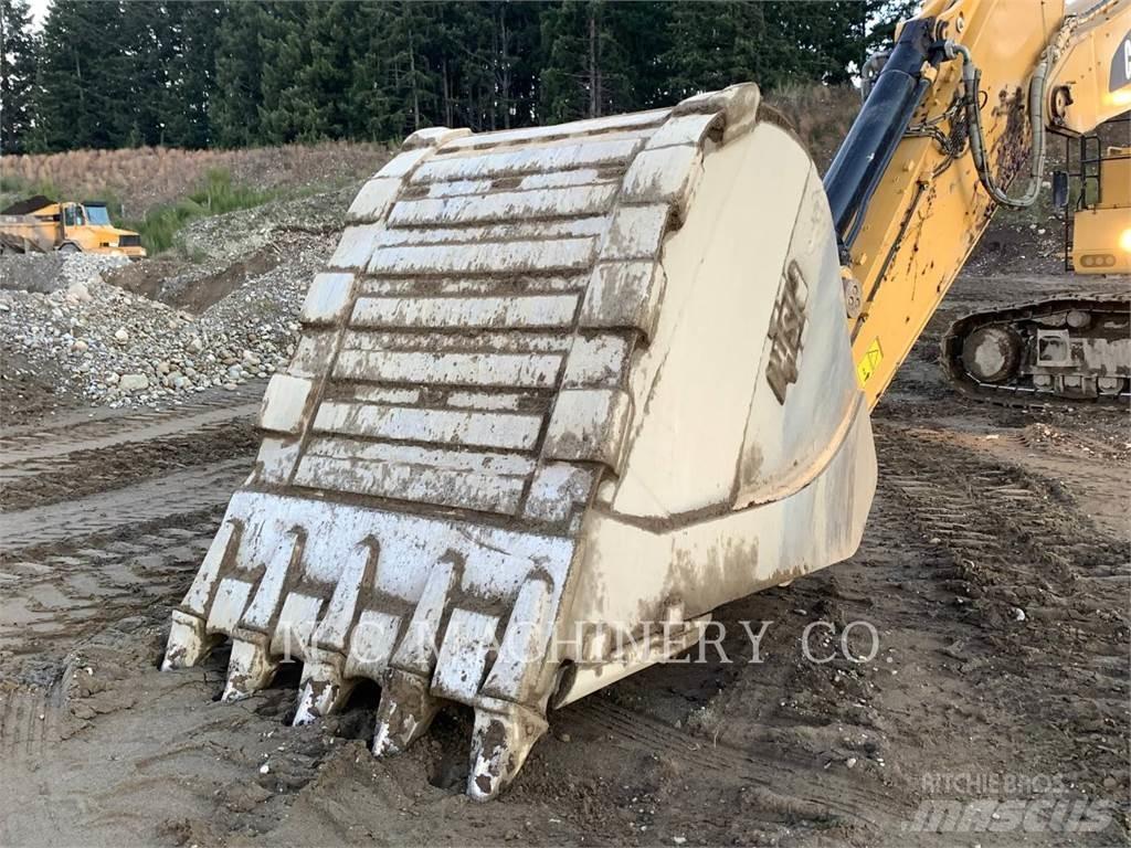 CAT 390F Escavadeiras de esteiras