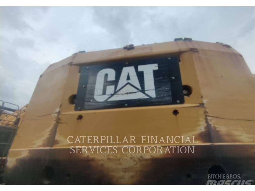 CAT 390F Escavadeiras de esteiras