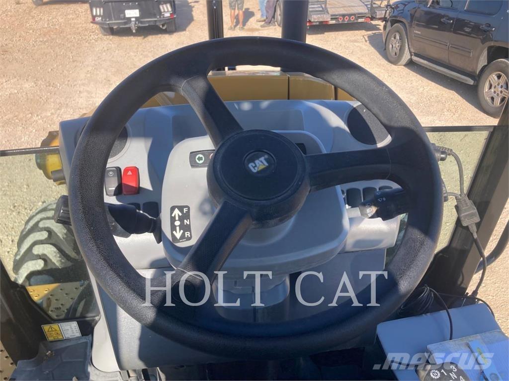 CAT 415-07 Retroescavadeiras