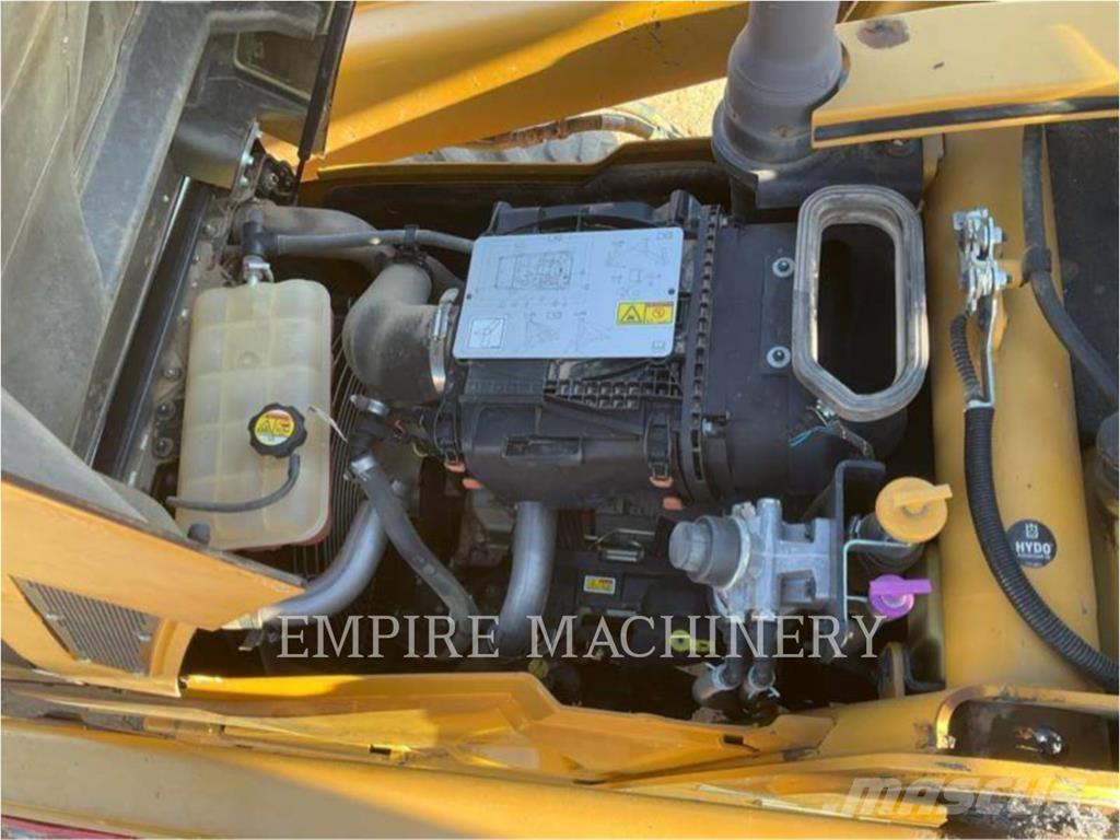 CAT 415F2 IL Carregadeiras de rodas