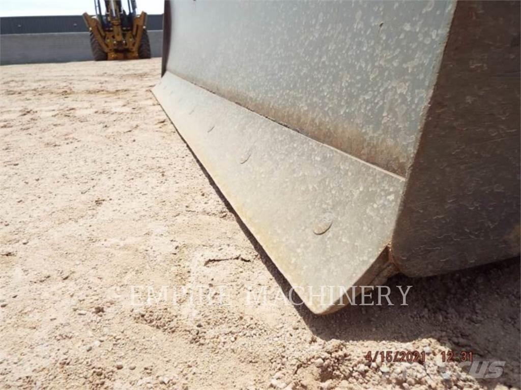 CAT 415F2 IL Carregadeiras de rodas