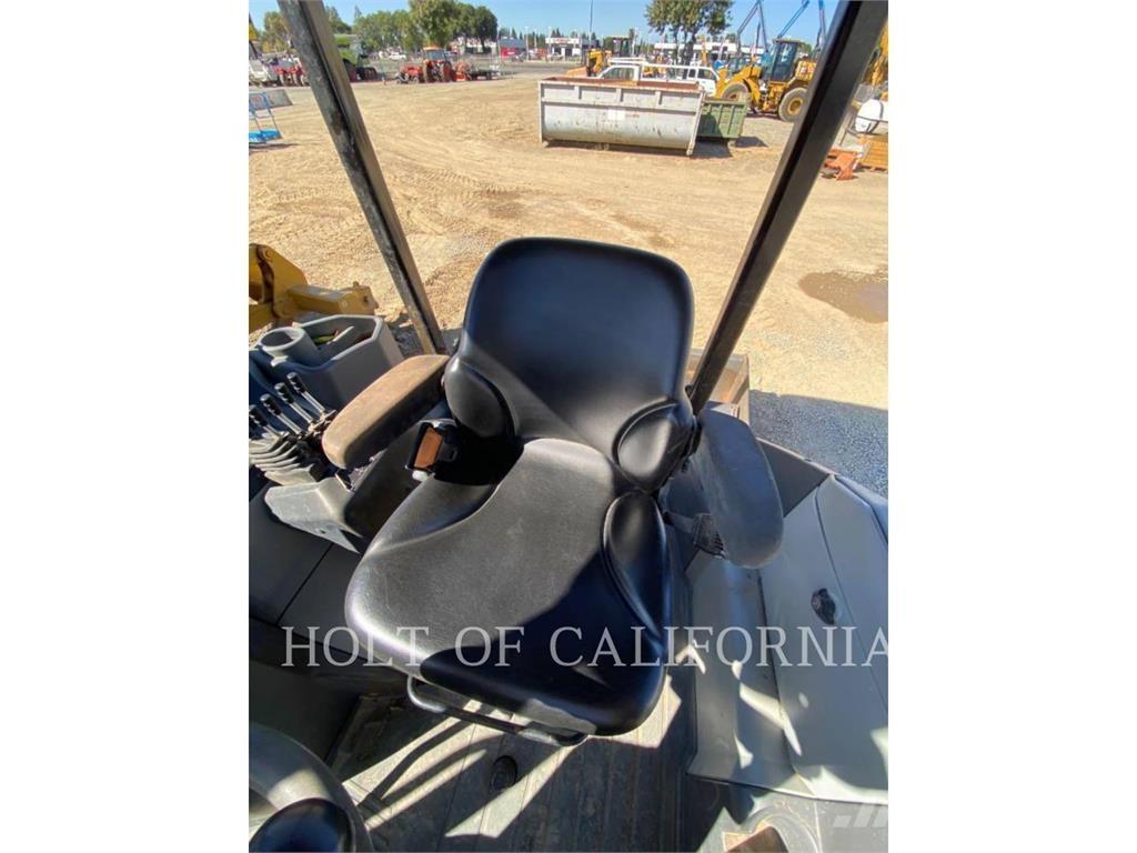 CAT 415IL Carregadeiras de rodas