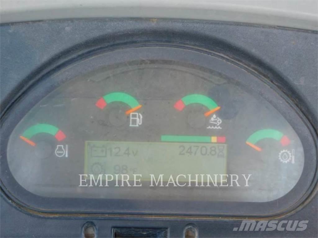CAT 416F2 4EO Retroescavadeiras