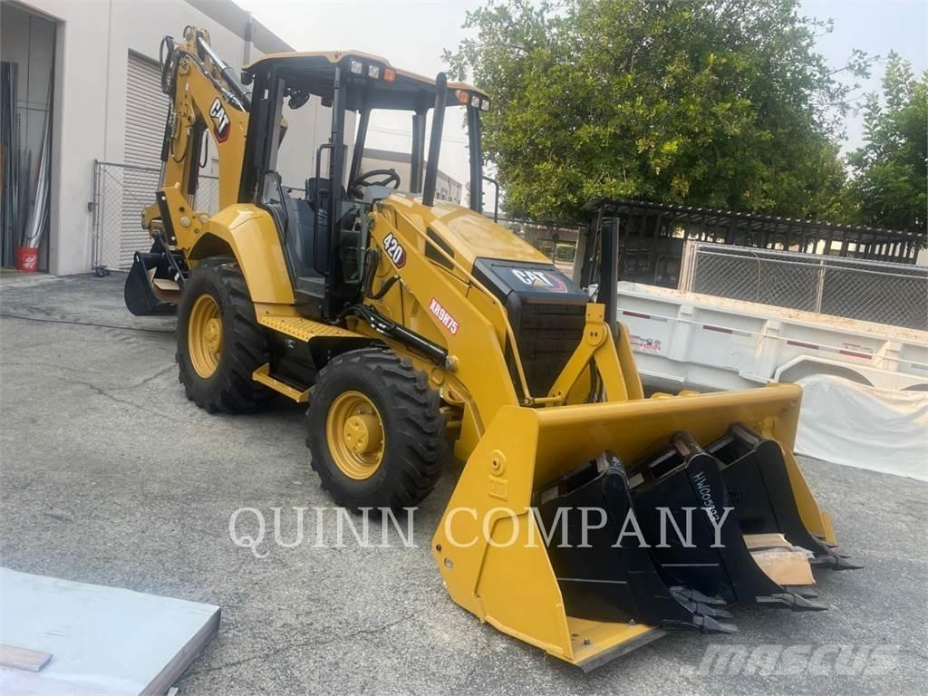 CAT 420 Retroescavadeiras