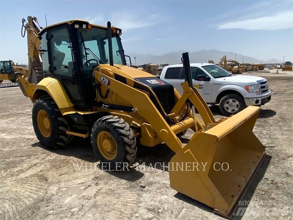 CAT 420 Retroescavadeiras