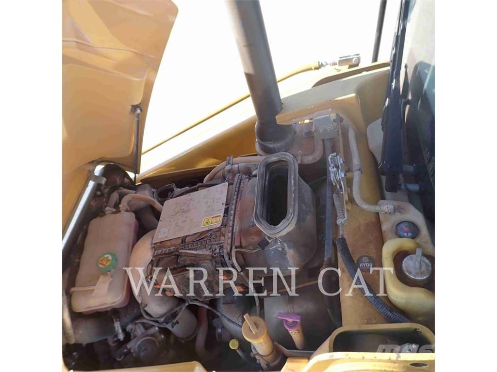 CAT 420 AE4 Retroescavadeiras