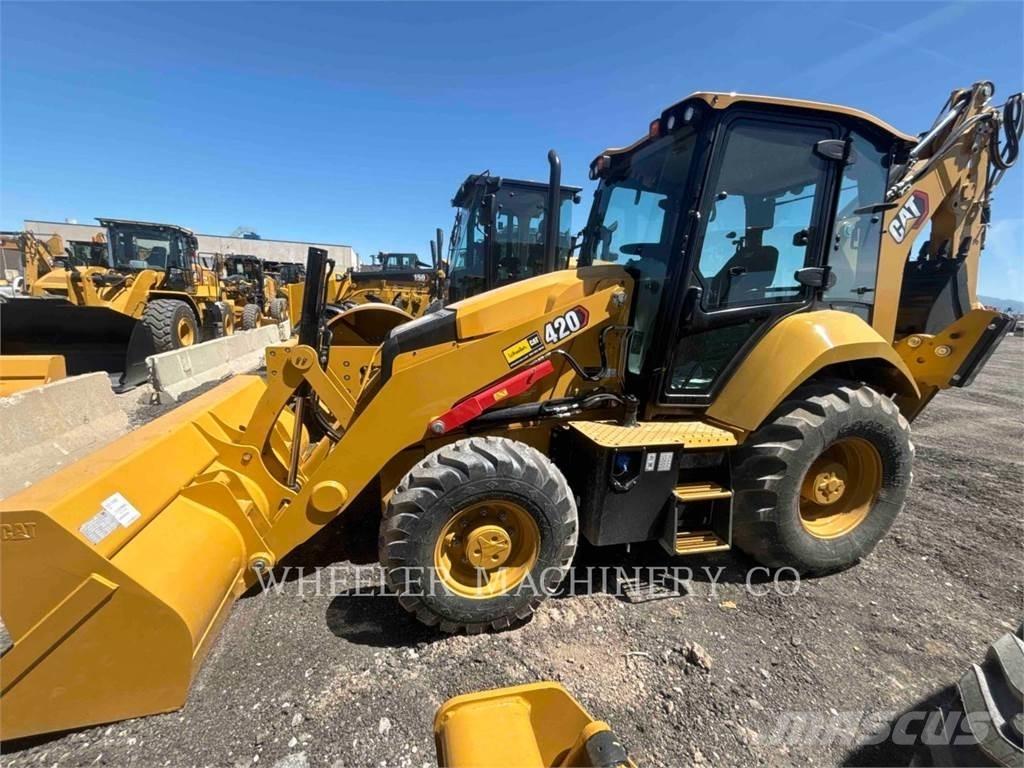 CAT 420 CF Retroescavadeiras