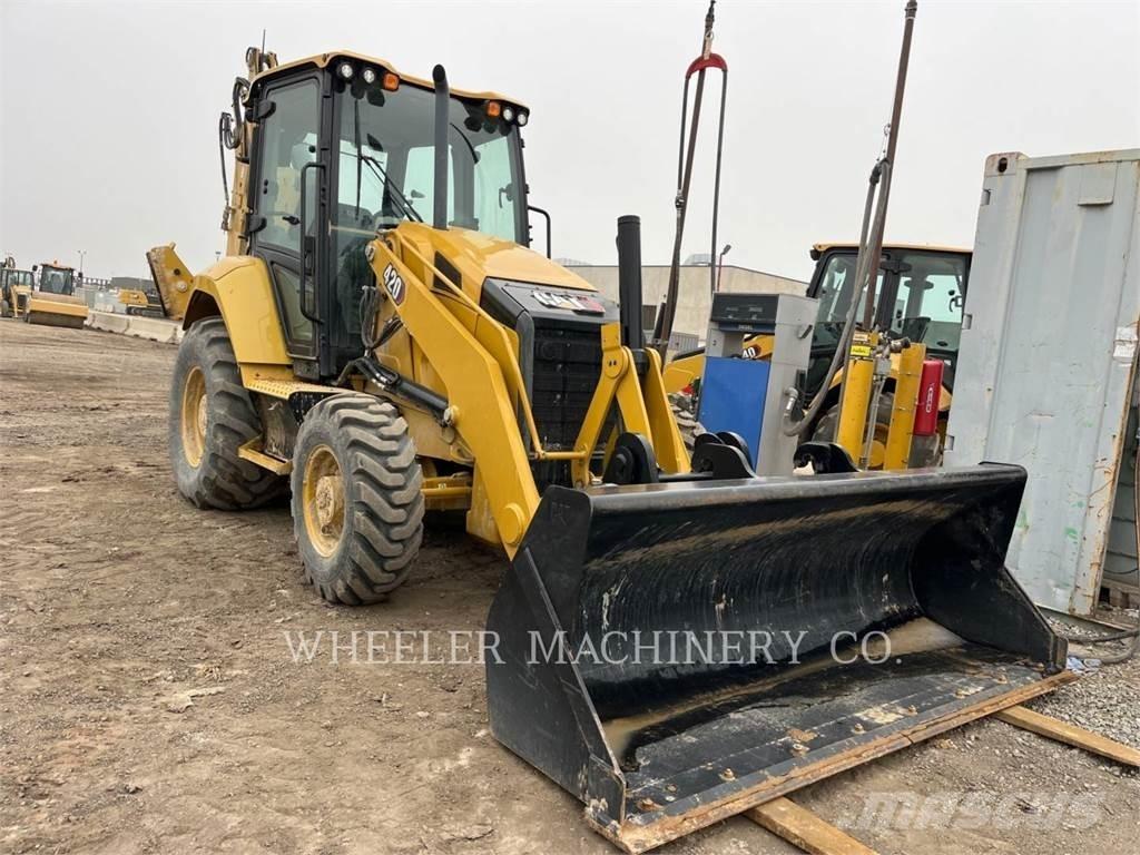 CAT 420 IT CF Retroescavadeiras