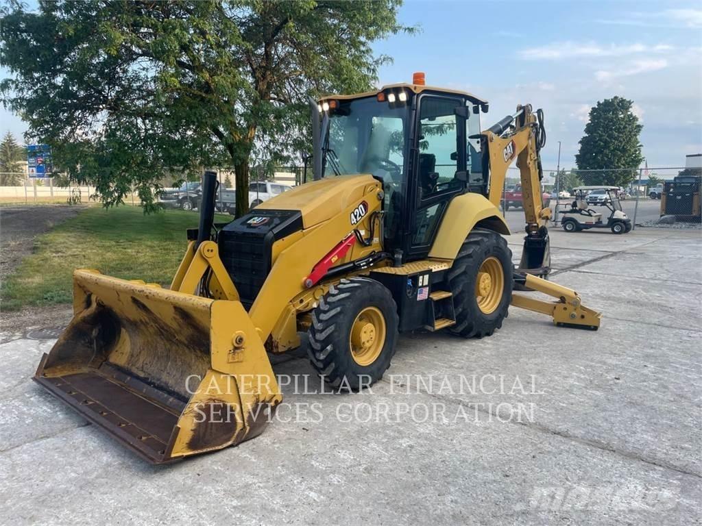 CAT 42007 Retroescavadeiras