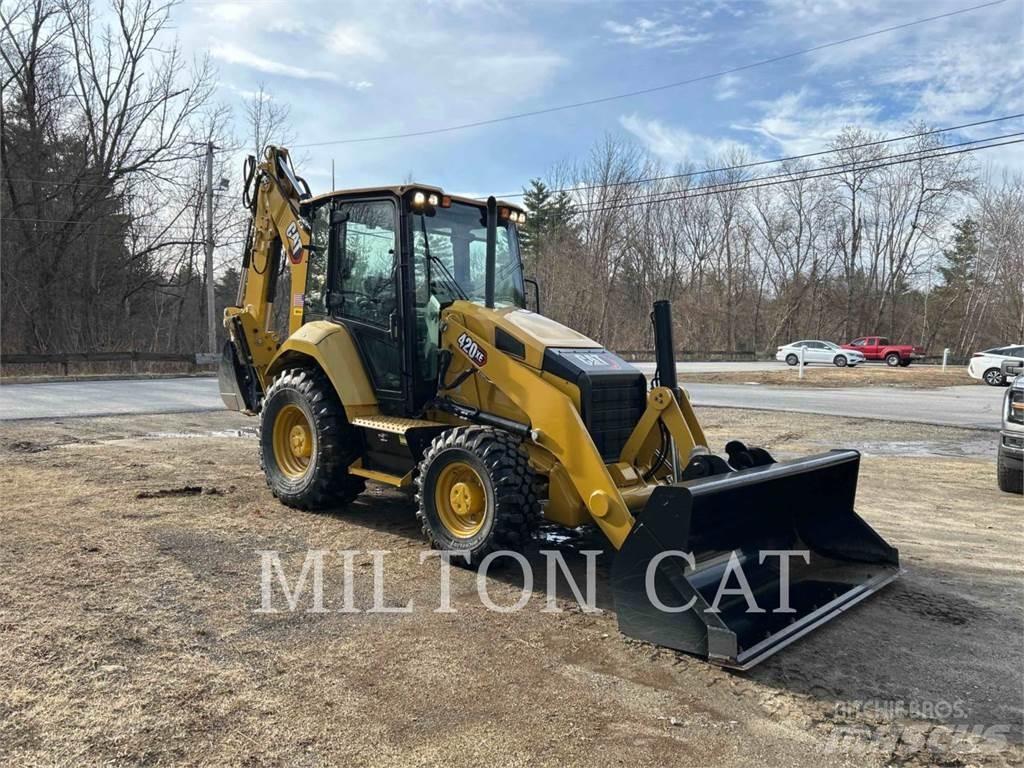 CAT 42007XE Retroescavadeiras