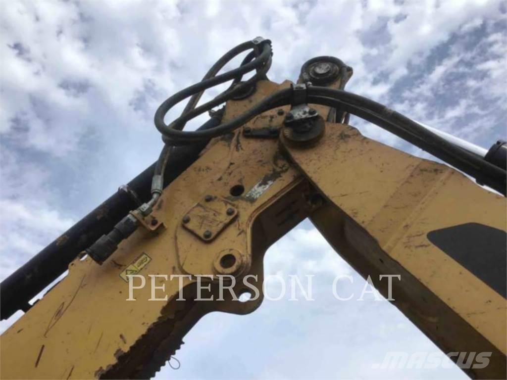 CAT 420F2 Retroescavadeiras