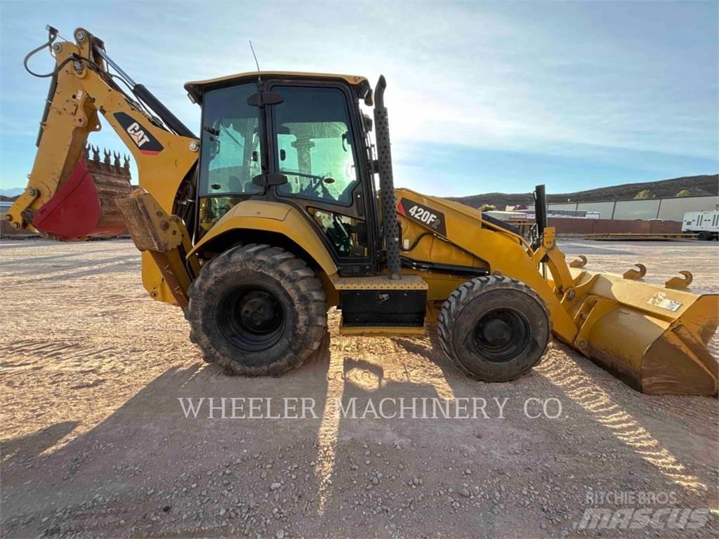 CAT 420F2 Retroescavadeiras