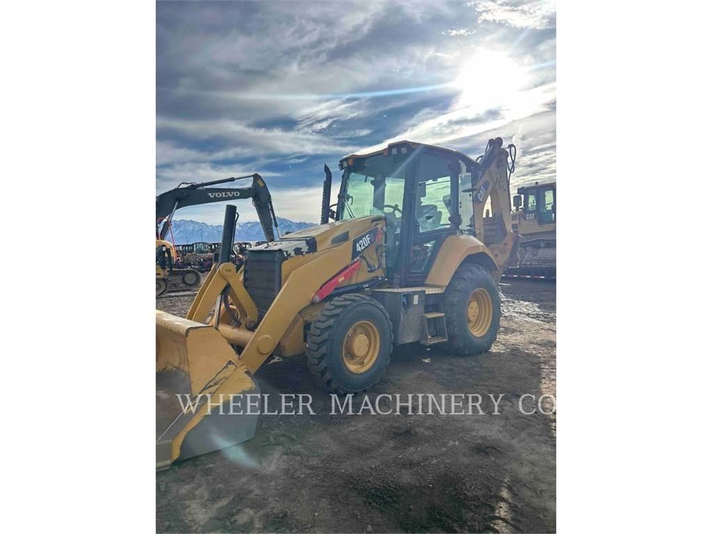 CAT 420F2 Retroescavadeiras