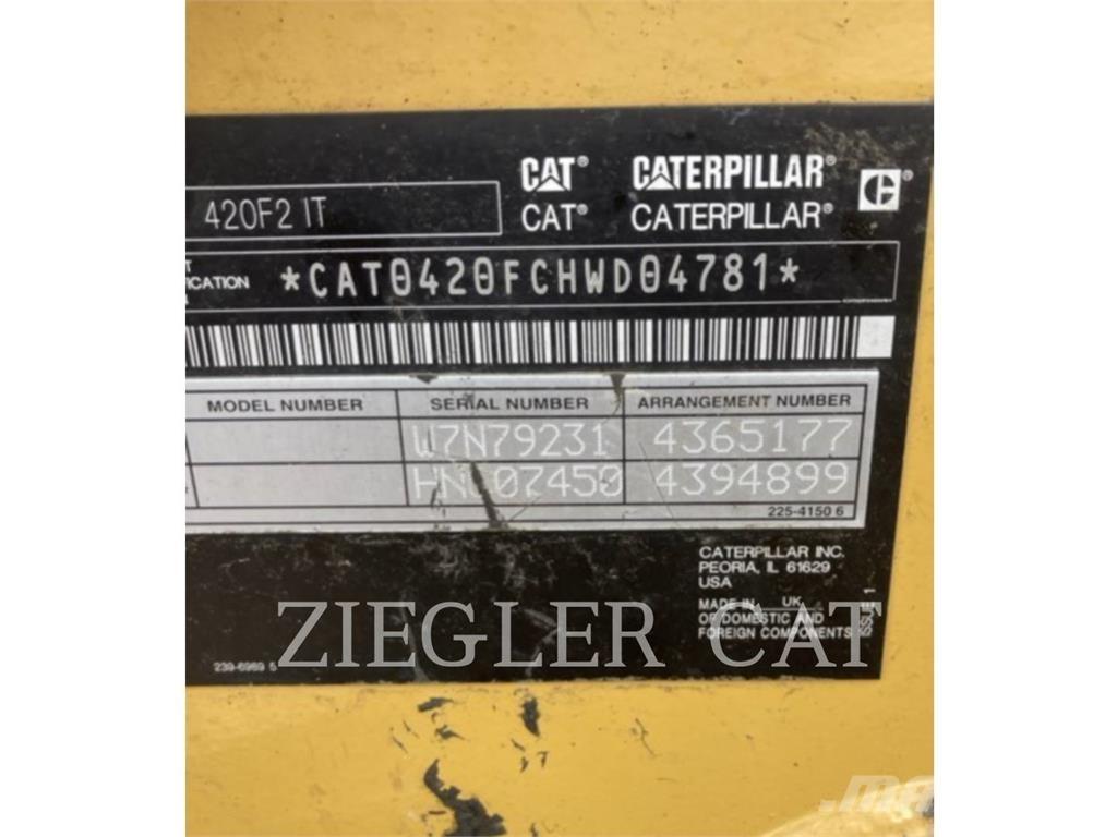 CAT 420F2 Retroescavadeiras