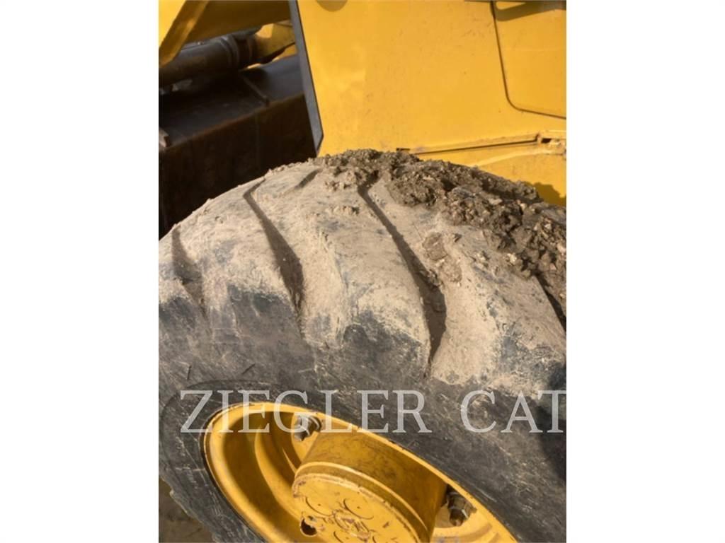 CAT 420F2 Retroescavadeiras