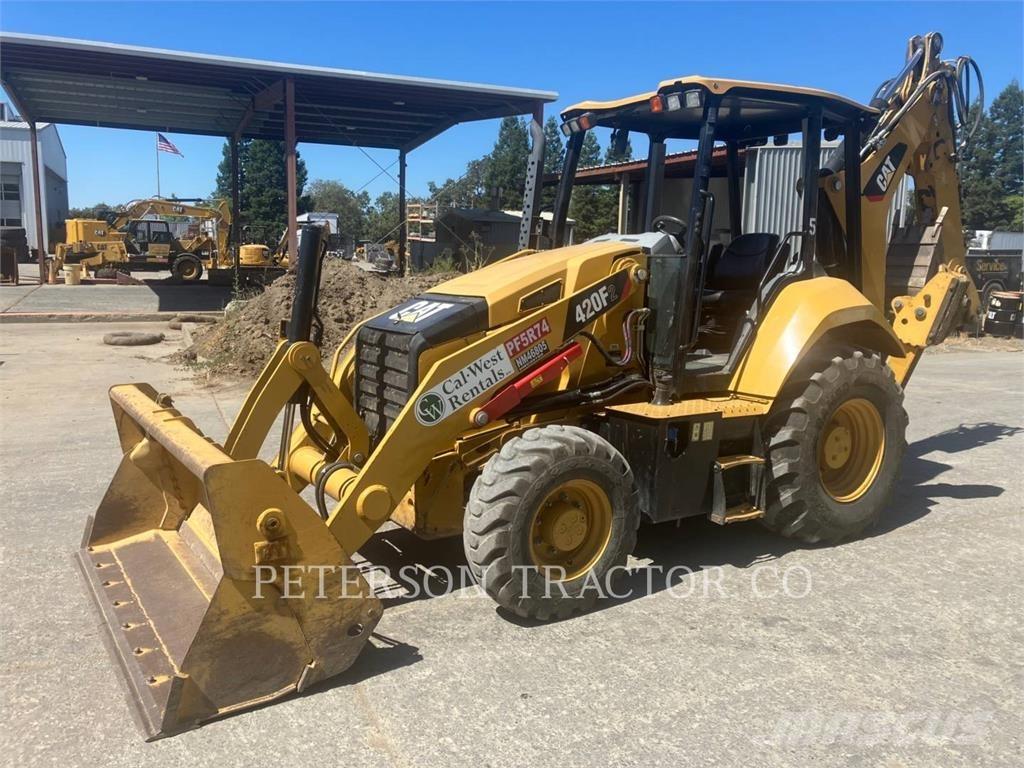 CAT 420F2 Retroescavadeiras
